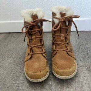 Sorel winter boots size 8